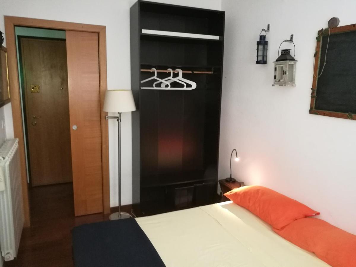 Metro Jonio Double With Bathroom Habitación en casa particular *